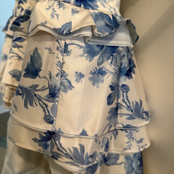 V. Chapman The Barcelona Set in Provencal Blue Floral - size 2 - Picture 7 of 9